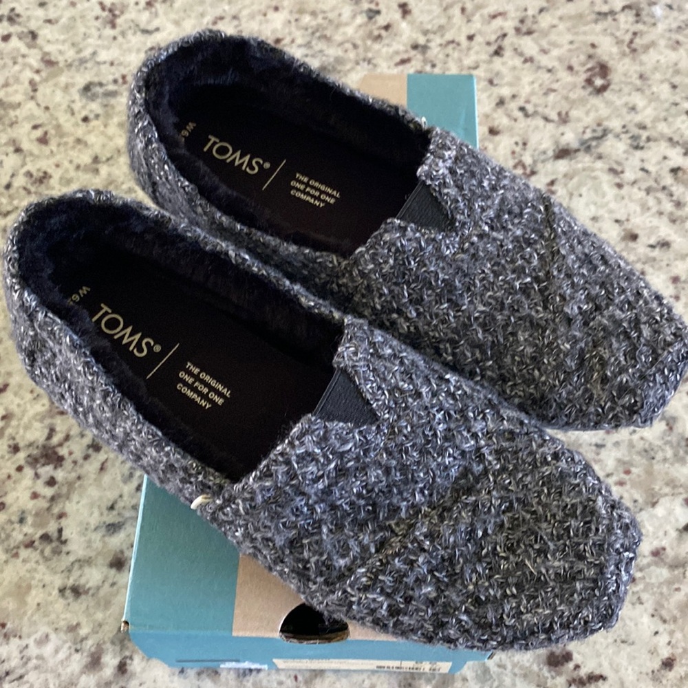Toms